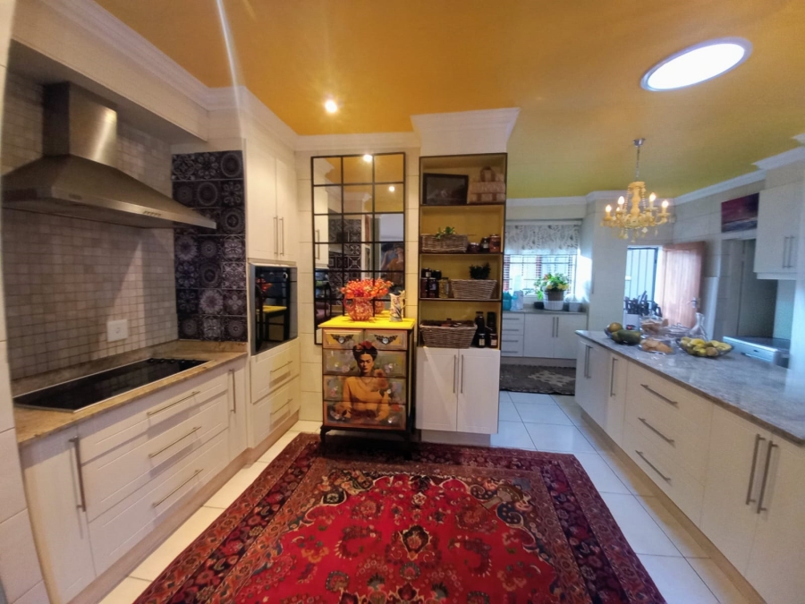 3 Bedroom Property for Sale in Safari Gardens North West